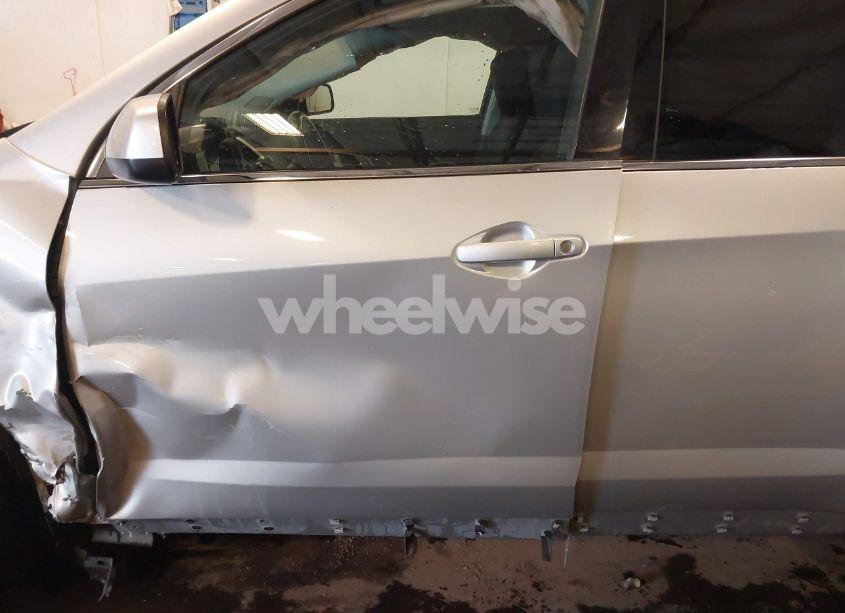 Photo 12 of 2017 Chevrolet Equinox LT (VIN 2GNALCEK7H1615224)