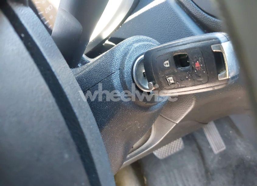 Photo 11 of 2017 Chevrolet Equinox LT (VIN 2GNALCEK7H6225484)