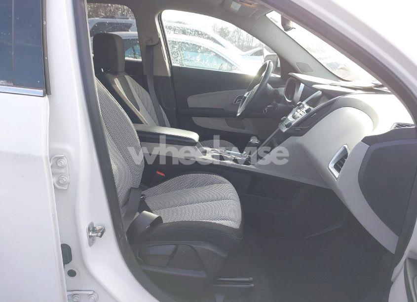 Photo 5 of 2016 Chevrolet Equinox LT (VIN 2GNALCEK8G6344210)