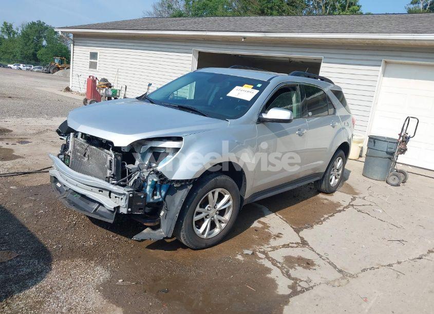Photo 2 of 2017 Chevrolet Equinox LT (VIN 2GNALCEK8H1582170)