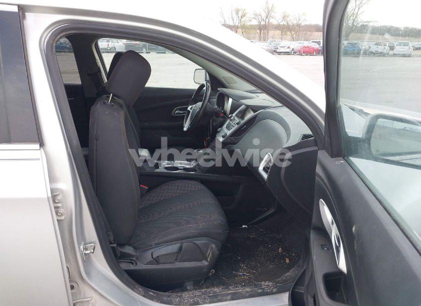 Photo 5 of 2017 Chevrolet Equinox LT (VIN 2GNALCEK8H1605396)