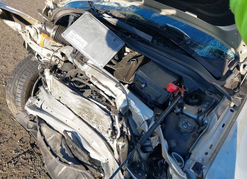 Photo 10 of 2015 Chevrolet Equinox 2LT (VIN 2GNALCEK9F1165704)