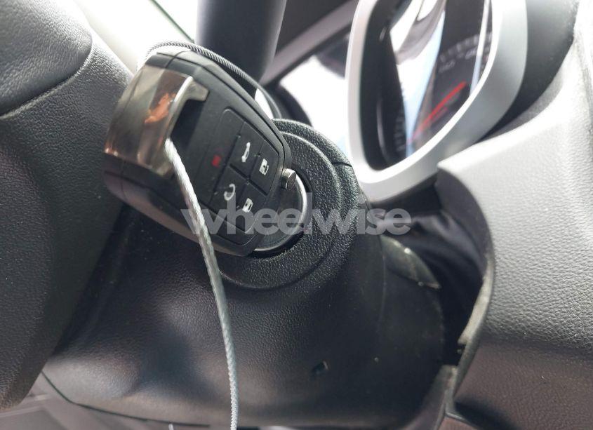 Photo 11 of 2016 Chevrolet Equinox LT (VIN 2GNALCEK9G1143543)