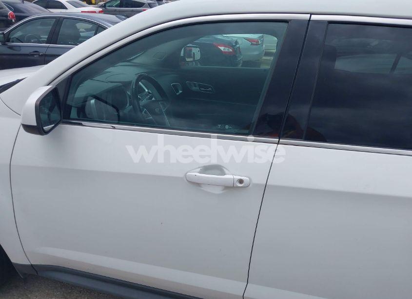 Photo 14 of 2016 Chevrolet Equinox LT (VIN 2GNALCEK9G1150864)