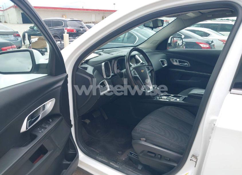 Photo 17 of 2016 Chevrolet Equinox LT (VIN 2GNALCEK9G1150864)