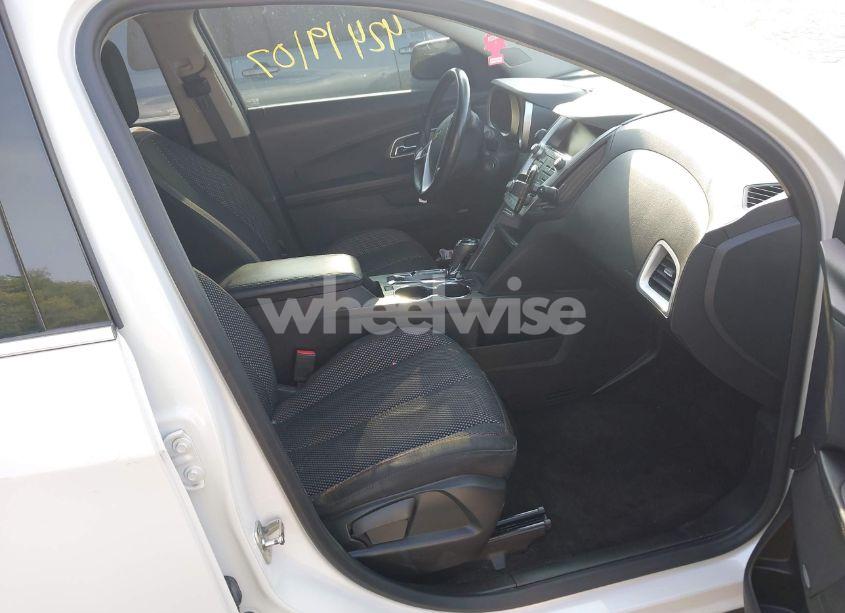 Photo 5 of 2017 Chevrolet Equinox LT (VIN 2GNALCEK9H1524472)