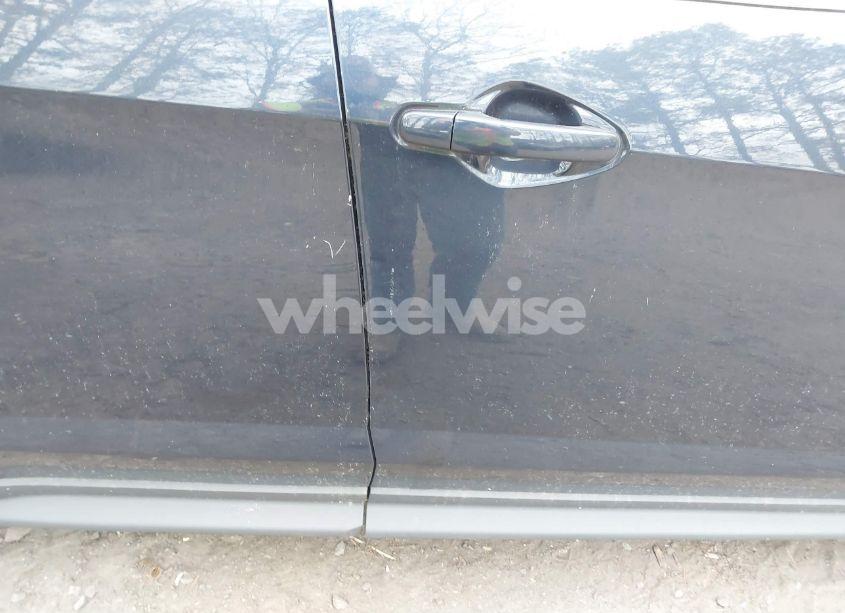 Photo 6 of 2017 Chevrolet Equinox LT (VIN 2GNALCEK9H1571145)