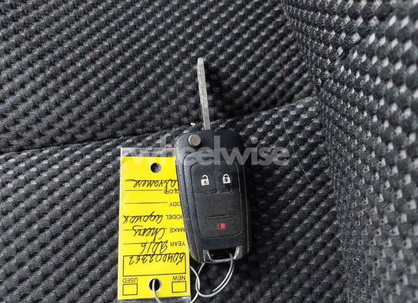 Photo 11 of 2016 Chevrolet Equinox LT (VIN 2GNALCEKXG1142658)