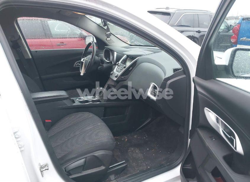 Photo 5 of 2016 Chevrolet Equinox LT (VIN 2GNALCEKXG6306414)