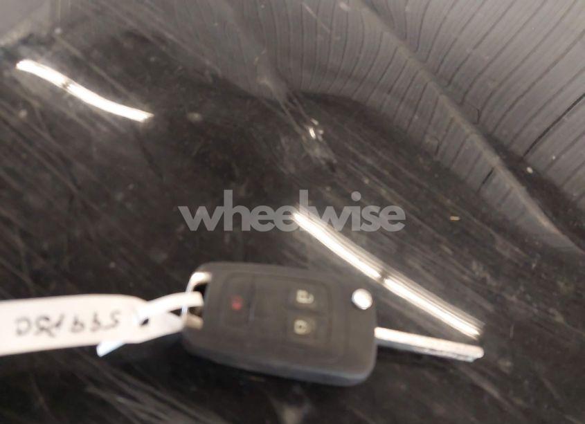 Photo 11 of 2016 Chevrolet Equinox LT (VIN 2GNALCEKXG6310303)