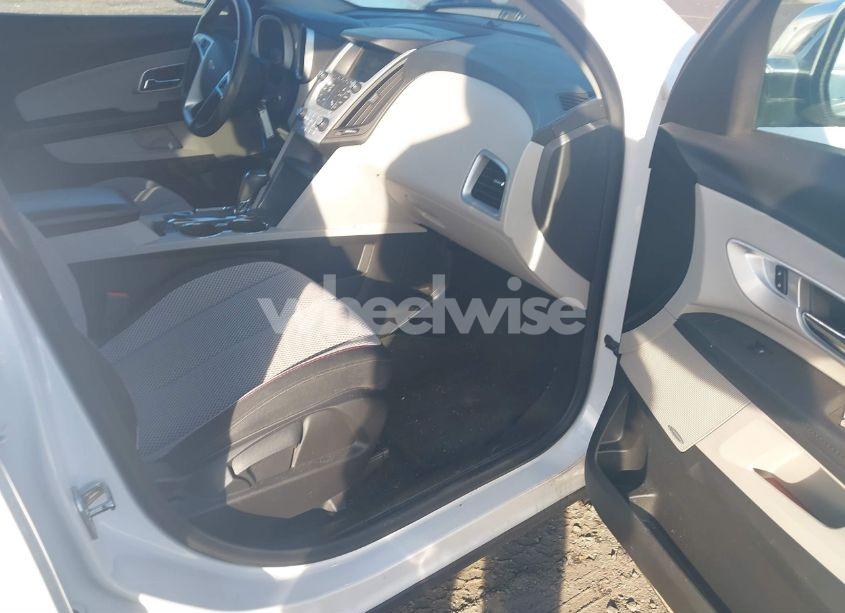 Photo 5 of 2017 Chevrolet Equinox LT (VIN 2GNALCEKXH1548943)