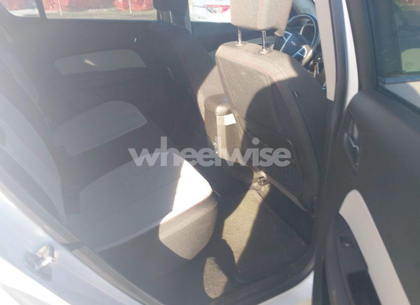 Photo 8 of 2017 Chevrolet Equinox LT (VIN 2GNALCEKXH1548943)