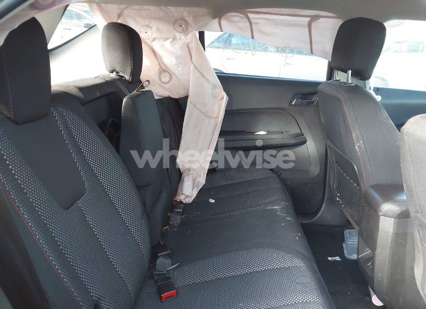 Photo 8 of 2017 Chevrolet Equinox LT (VIN 2GNALCEKXH1583367)