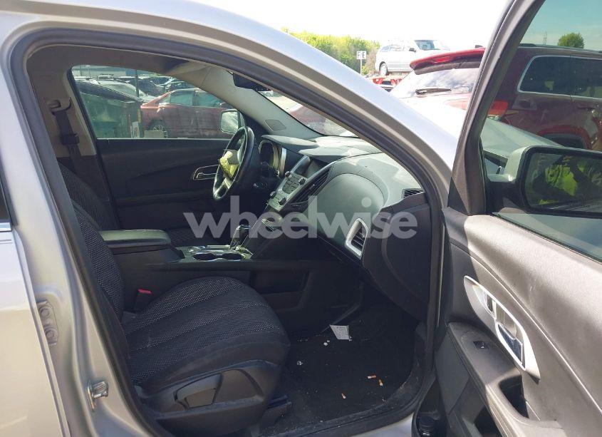 Photo 5 of 2017 Chevrolet Equinox LT (VIN 2GNALCEKXH6277434)