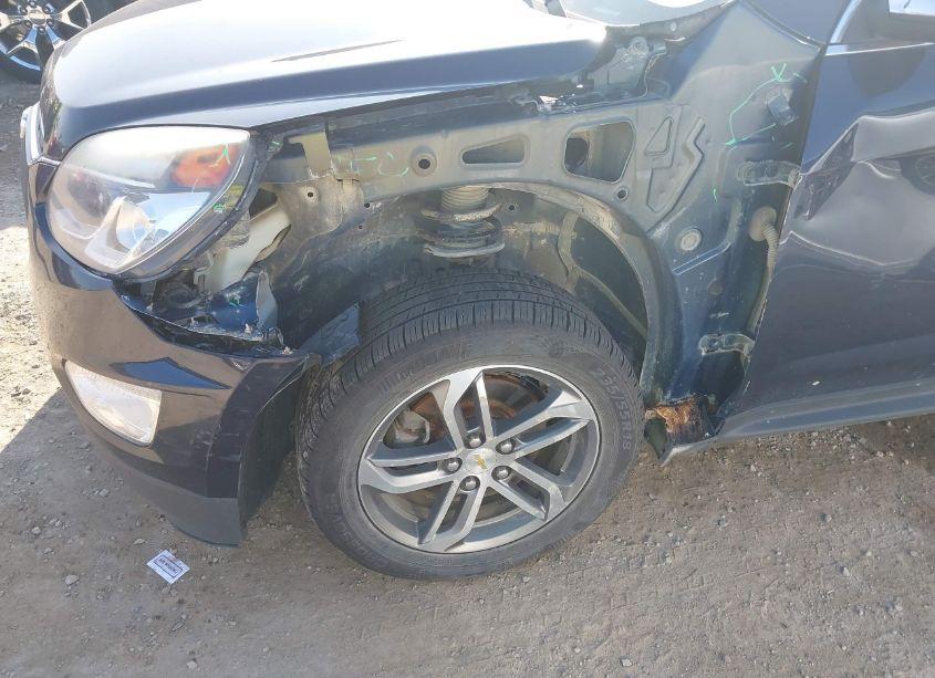 Photo 6 of 2017 Chevrolet Equinox PREMIER (VIN 2GNALDEKXH6253656)