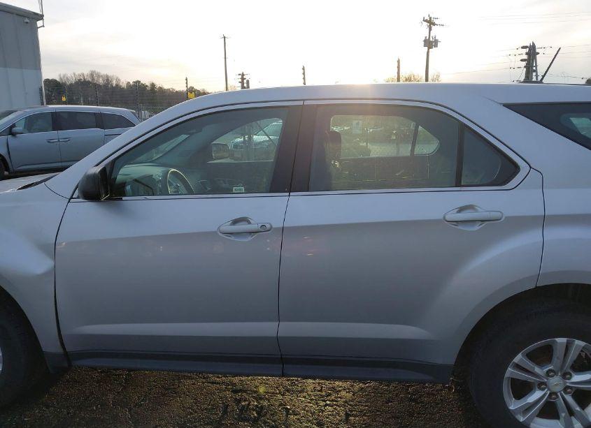 Photo 14 of 2015 Chevrolet Equinox L (VIN 2GNALLEK0F1176624)