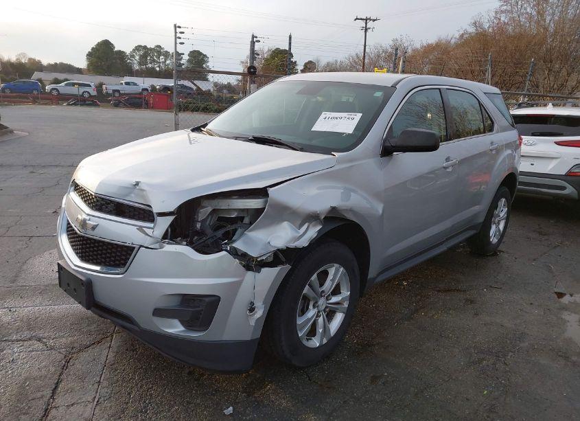 Photo 2 of 2015 Chevrolet Equinox L (VIN 2GNALLEK0F1176624)