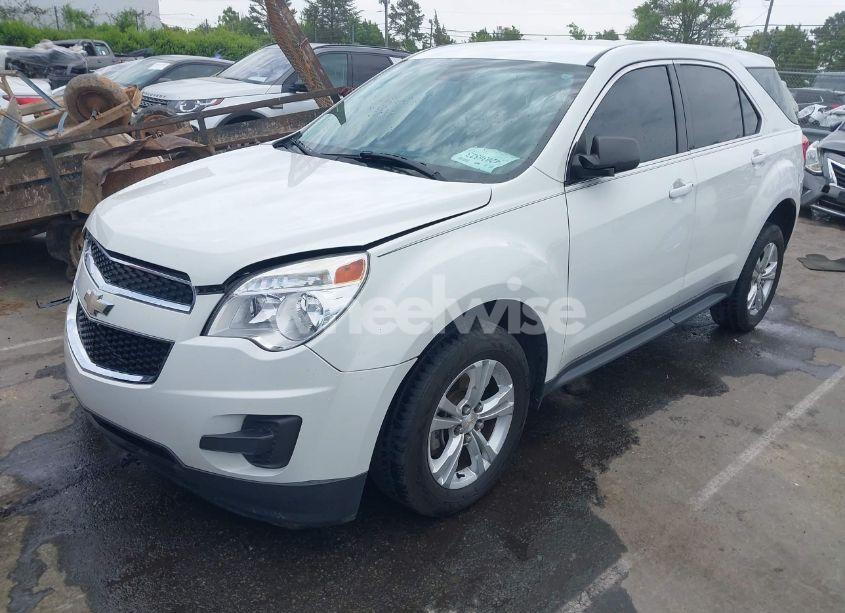 Photo 2 of 2015 Chevrolet Equinox L (VIN 2GNALLEK6F6288833)