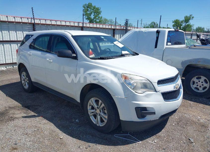 2015 Chevrolet Equinox L (VIN 2GNALLEK8F1167248) main photo
