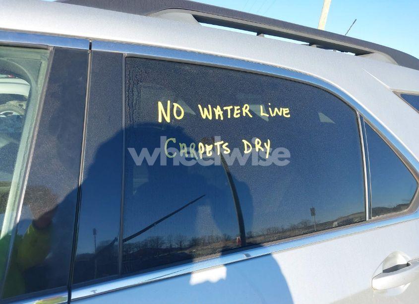 Photo 6 of 2011 Chevrolet Equinox 2LT (VIN 2GNALPECXB1166533)