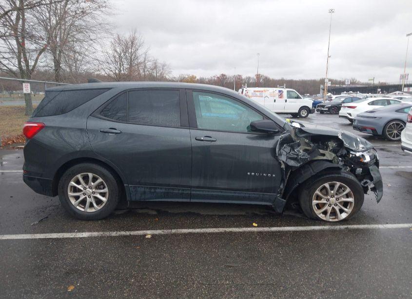 Photo 12 of 2020 Chevrolet Equinox FWD 1FL (VIN 2GNAXFEV0L6158588)