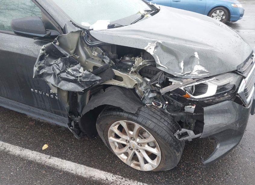 Photo 18 of 2020 Chevrolet Equinox FWD 1FL (VIN 2GNAXFEV0L6158588)