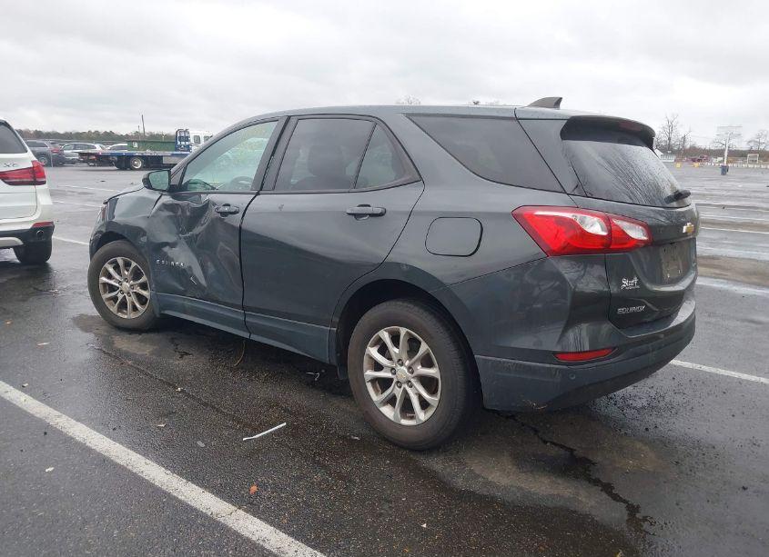 Photo 3 of 2020 Chevrolet Equinox FWD 1FL (VIN 2GNAXFEV0L6158588)