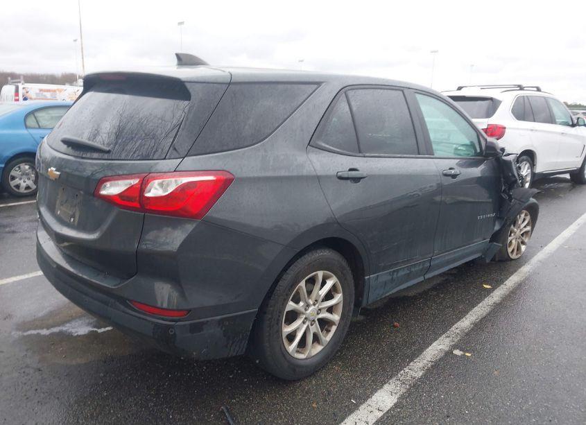 Photo 4 of 2020 Chevrolet Equinox FWD 1FL (VIN 2GNAXFEV0L6158588)
