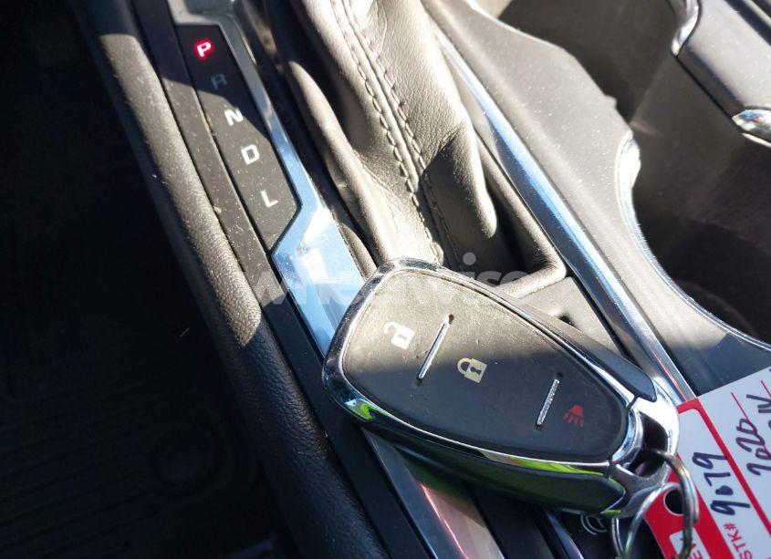 Photo 11 of 2020 Chevrolet Equinox FWD 1FL (VIN 2GNAXFEV0L6230129)