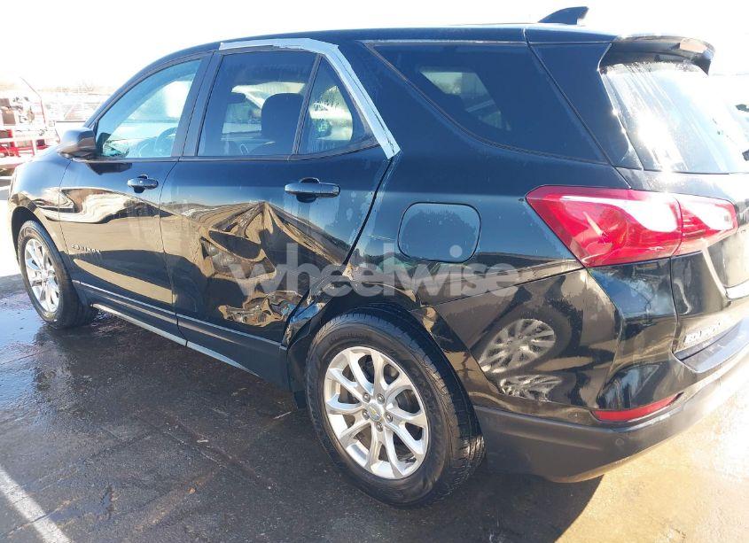 Photo 6 of 2020 Chevrolet Equinox FWD 1FL (VIN 2GNAXFEV0L6230129)