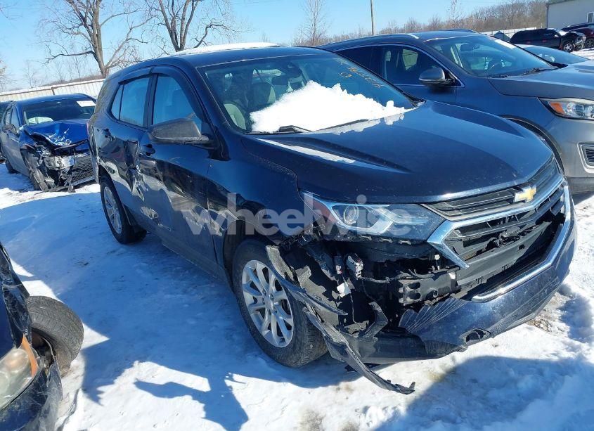 2020 Chevrolet Equinox FWD 1FL (VIN 2GNAXFEV1L6141055) main photo