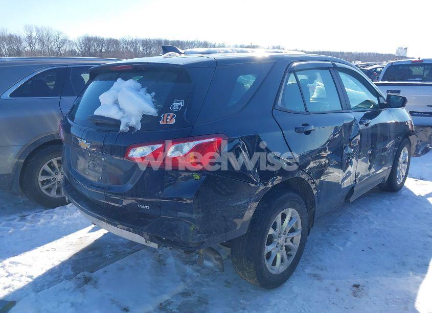 Photo 4 of 2020 Chevrolet Equinox FWD 1FL (VIN 2GNAXFEV1L6141055)