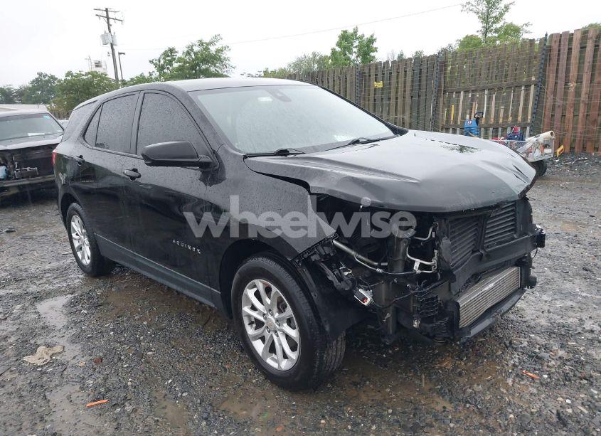 2020 Chevrolet Equinox FWD 1FL (VIN 2GNAXFEVXL6167010) main photo