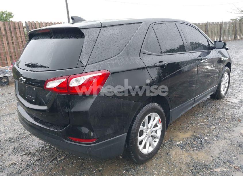 Photo 4 of 2020 Chevrolet Equinox FWD 1FL (VIN 2GNAXFEVXL6167010)