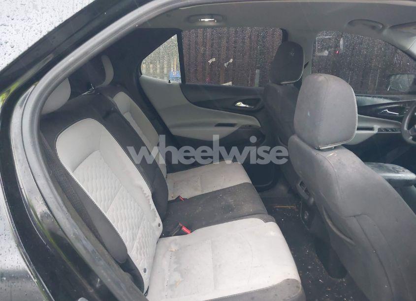 Photo 8 of 2020 Chevrolet Equinox FWD 1FL (VIN 2GNAXFEVXL6167010)