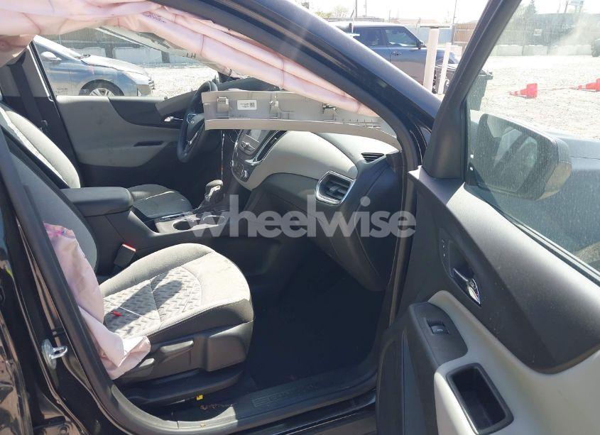 Photo 5 of 2022 Chevrolet Equinox FWD 1FL (VIN 2GNAXFEVXN6118585)