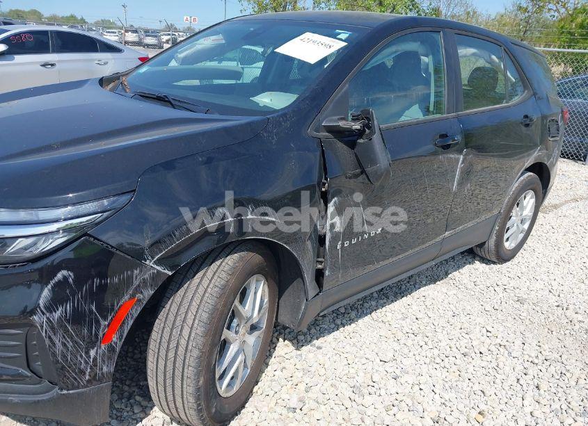 Photo 6 of 2022 Chevrolet Equinox FWD 1FL (VIN 2GNAXFEVXN6118585)