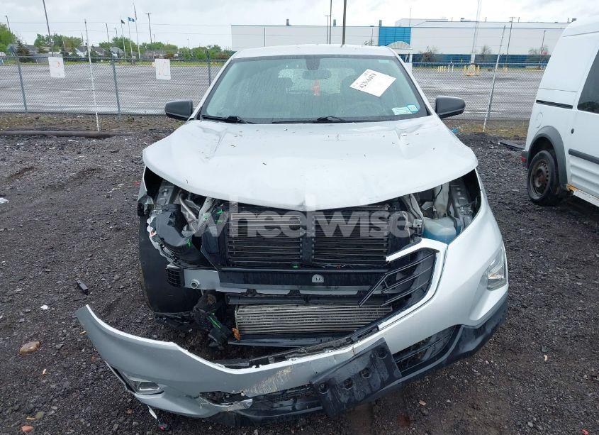 Photo 12 of 2018 Chevrolet Equinox LS (VIN 2GNAXHEV0J6274592)