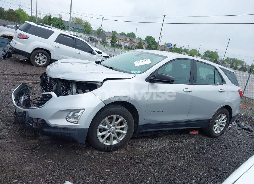 Photo 14 of 2018 Chevrolet Equinox LS (VIN 2GNAXHEV0J6274592)