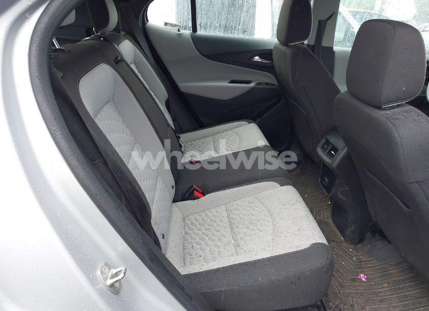 Photo 8 of 2018 Chevrolet Equinox LS (VIN 2GNAXHEV0J6274592)