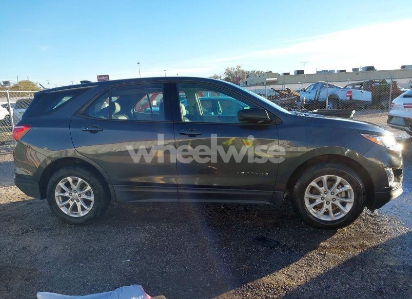 Photo 13 of 2018 Chevrolet Equinox LS (VIN 2GNAXHEV0J6293773)