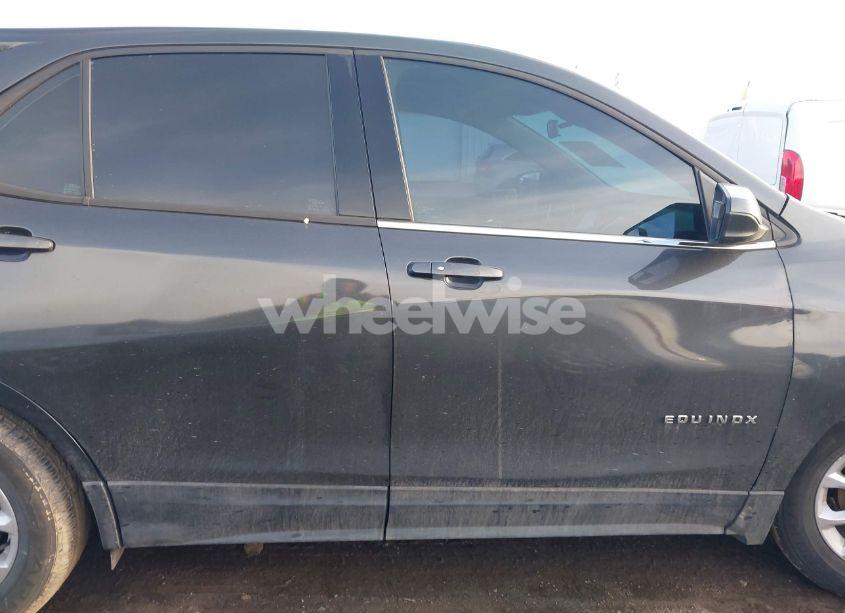 Photo 13 of 2018 Chevrolet Equinox LS (VIN 2GNAXHEV0J6317747)