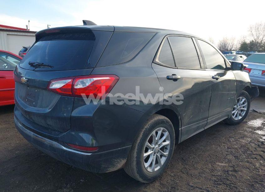 Photo 4 of 2018 Chevrolet Equinox LS (VIN 2GNAXHEV0J6317747)