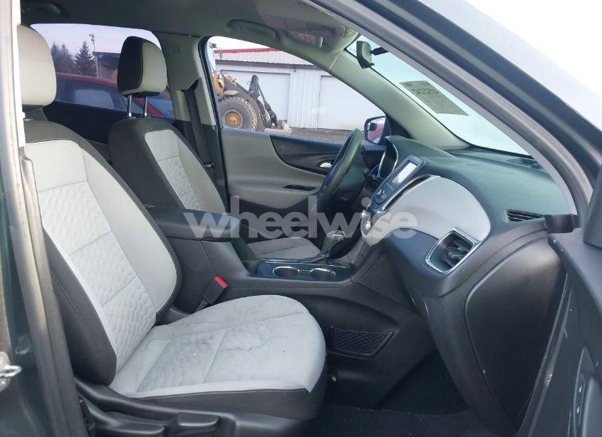 Photo 5 of 2018 Chevrolet Equinox LS (VIN 2GNAXHEV0J6317747)