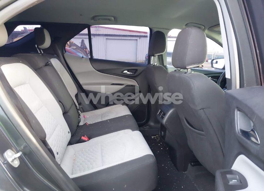 Photo 8 of 2018 Chevrolet Equinox LS (VIN 2GNAXHEV0J6317747)