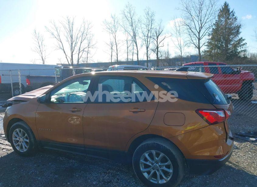 Photo 14 of 2018 Chevrolet Equinox LS (VIN 2GNAXHEV0J6352840)