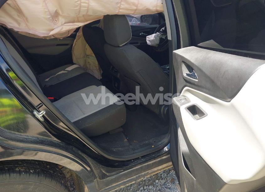 Photo 8 of 2019 Chevrolet Equinox LS (VIN 2GNAXHEV0K6291166)