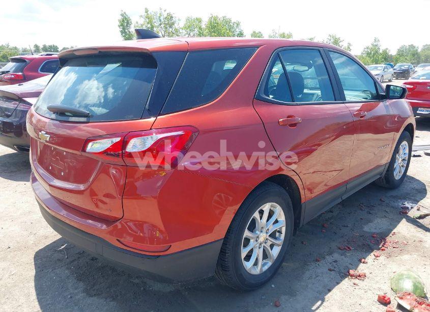 Photo 4 of 2020 Chevrolet Equinox FWD LS (VIN 2GNAXHEV0L6127790)