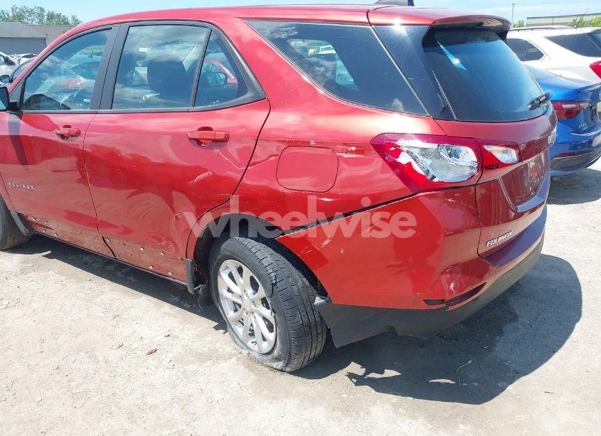 Photo 6 of 2020 Chevrolet Equinox FWD LS (VIN 2GNAXHEV0L6127790)