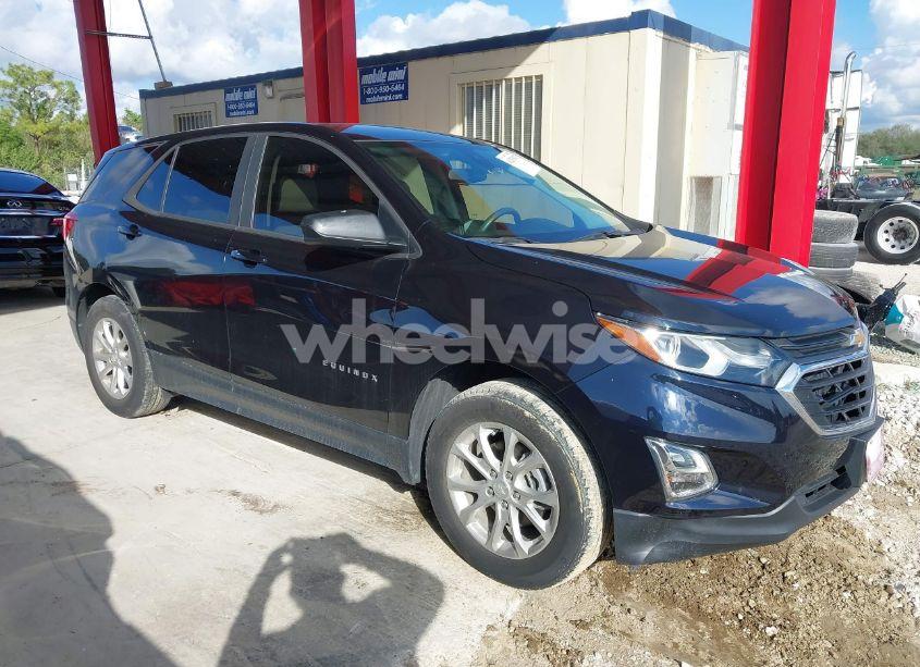 2020 Chevrolet Equinox FWD LS (VIN 2GNAXHEV0L6188069) main photo